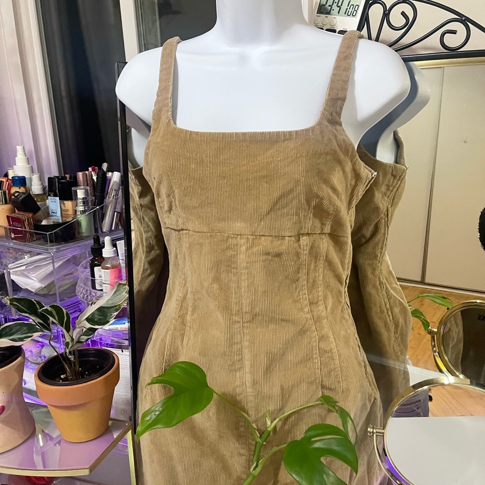 Begie Mini Dress - Picture 9 of 9